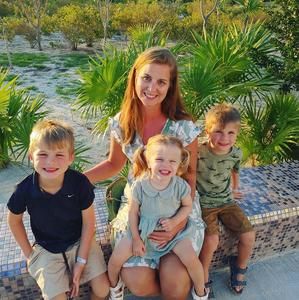 Meet your Posher, Noémie